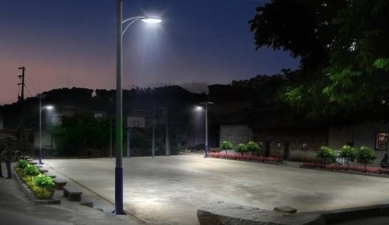 农村用上了免费路灯,可不到一年,农民突然改口拆了吧,为何！