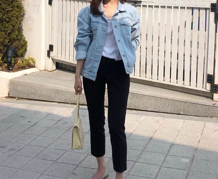  『风衣』T恤搭配:是时候穿T恤了!搭配薄外套美哭了!