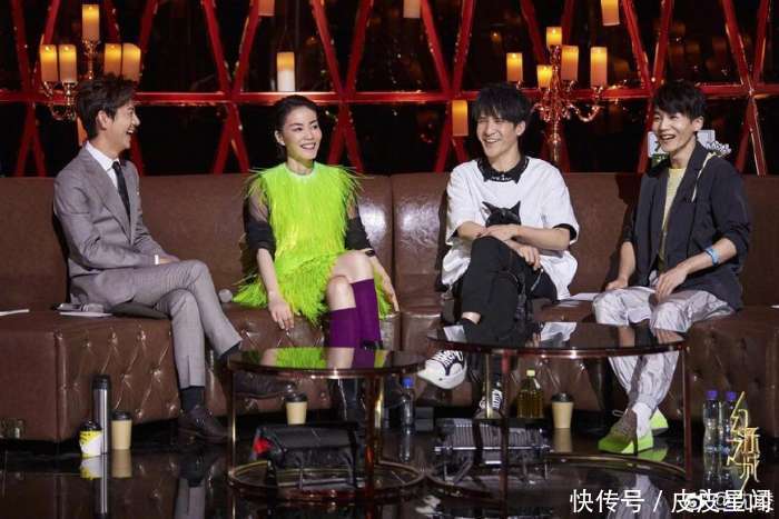 王菲到底有什么不敢穿 廉价的荧光裙都被她穿出了高定礼服的感觉