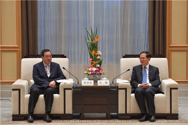 车俊会见香港立法会主席