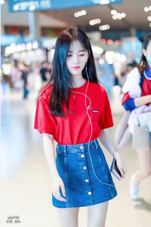 鞠婧祎太撩了!穿红T恤尽显甜美可爱，真不愧是“四千年美女”!