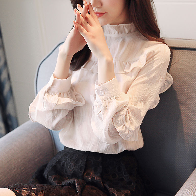 难怪老婆入秋也不穿连衣裙，原来是这“雪纺衫”，已经美成了风景