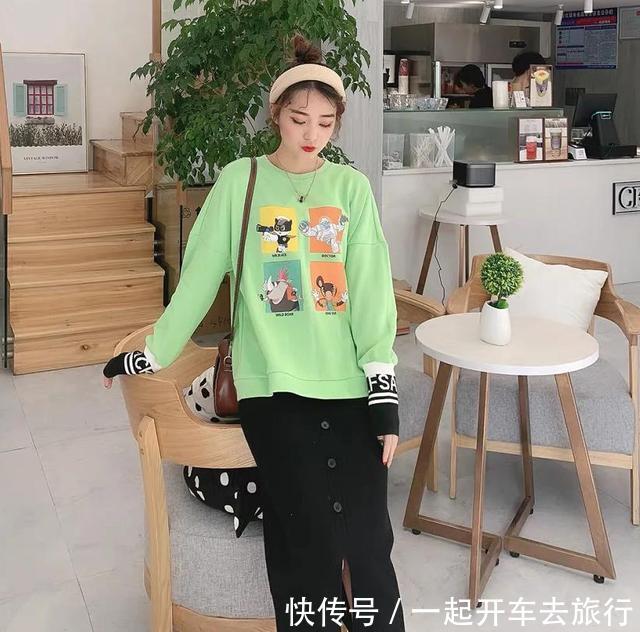  【春天】春天穿卫衣别配小黑裤了，今年最流行这5种“新穿法”，好看炸！