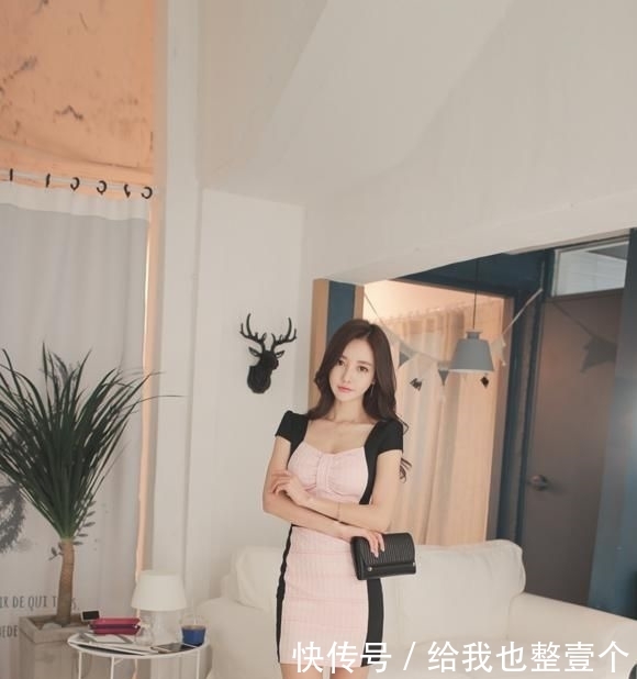  拼接@孙允珠：蝴蝶结文胸撞色拼接层叠衣裙写真