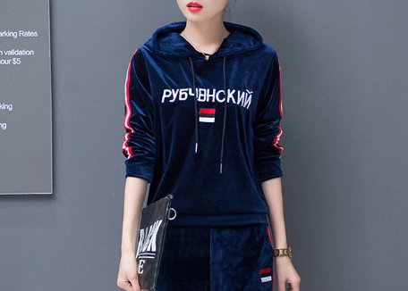 穿腻了裙子，试试这些金丝绒套装，秋天出去玩，轻便温暖又美丽