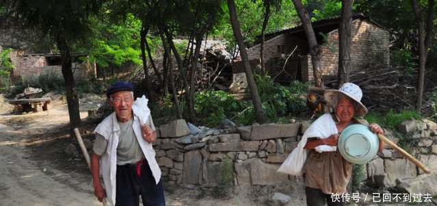 农村养老放大招，农民手里只要有两样东西，就能获取巨额养老金！