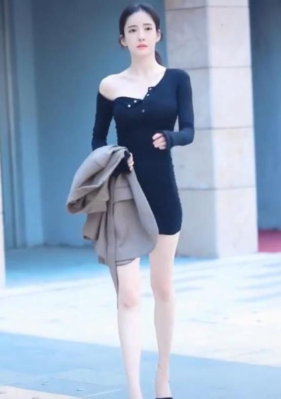  潮流|潮流玲珑美女小姐姐，很有魅力，倍显青春魅力！
