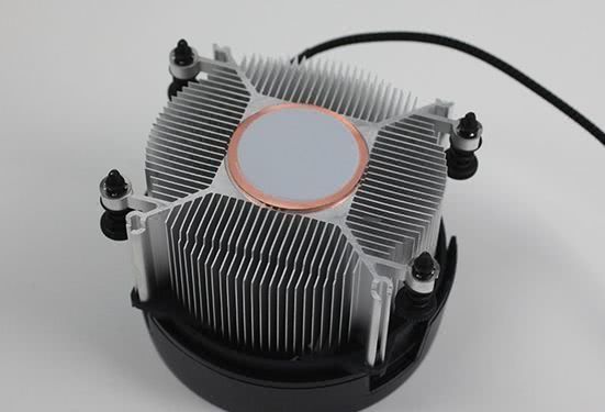  款散热■各式各样的缩水、高颜值英特尔、AMD原装散热器