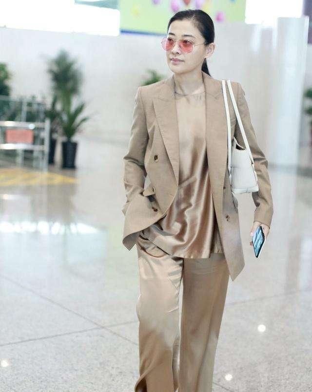  「踏春」4月踏春怎么穿？收下这些旅行穿搭idea，回头率翻倍