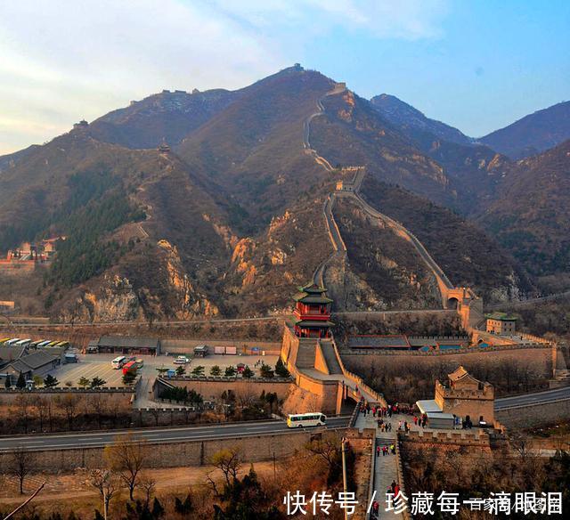 航拍北京的北部门户居庸关,为何叫这个名字