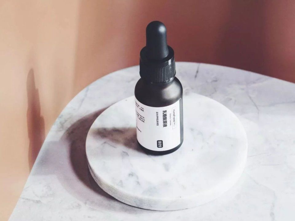 几十块就能收毛孔!这支超好用的“磨皮原液”，连我的黑头也治好