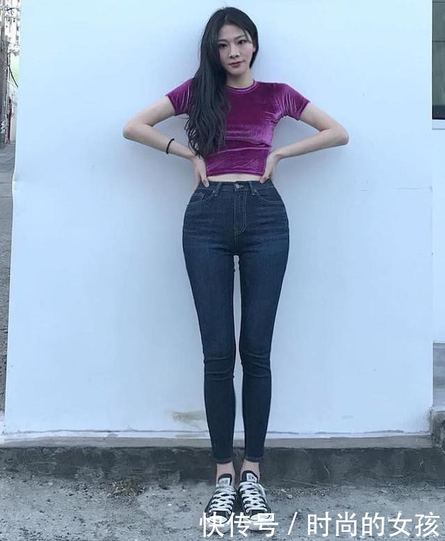 紧身裤穿着更加舒适自然，突显出女性浪漫时尚一面！