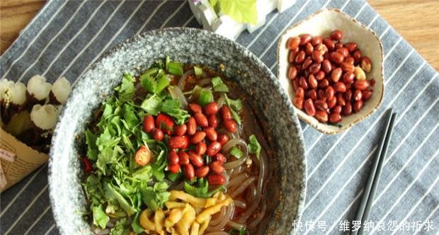  [营养]教你在家做酸辣粉，味道好吃还营养，不要再去外面买，不健康！