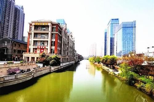  「全长」世界上最长的步行街，全长1.5公里耗资500亿修建，而且