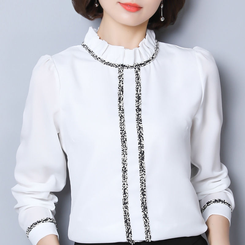 天那!小姨太会穿了,刚入秋就换上这样的秋装,美嫩的像18姑娘