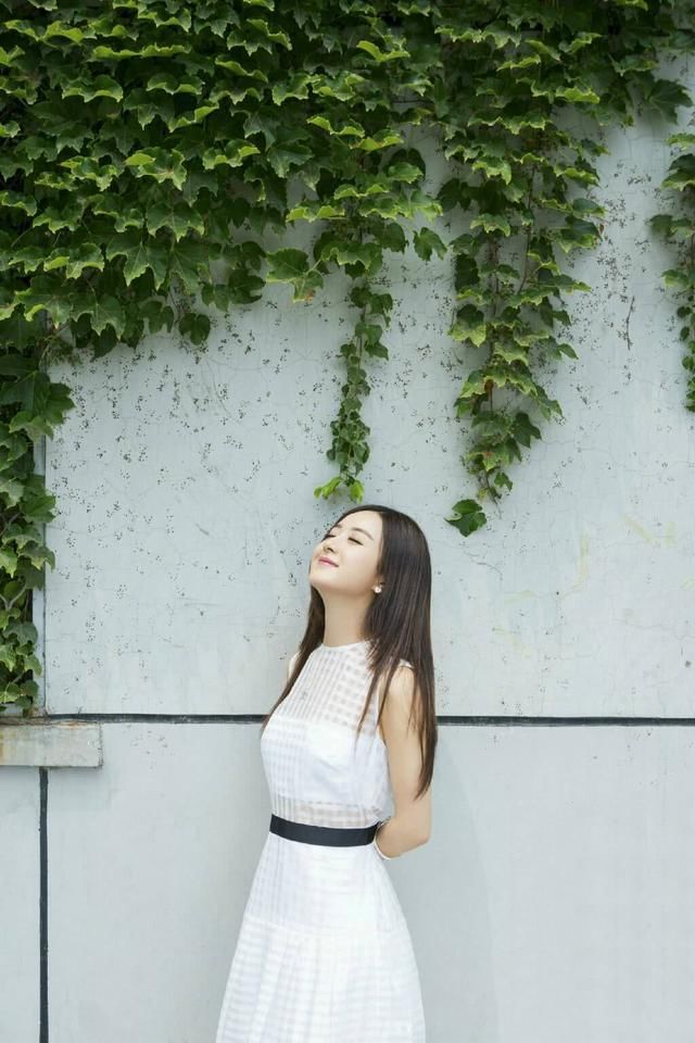 工作室回应颖宝怀孕传闻 官博立马公布八月行程 谣言不攻自破