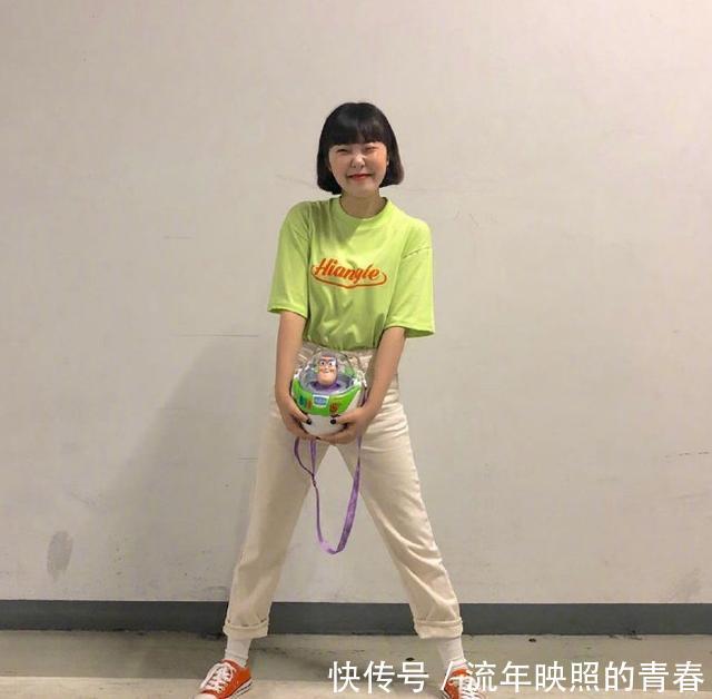 『适合』矮个子女孩穿“糖果色”衣服很适合,满满的少女心搭配,看着显高