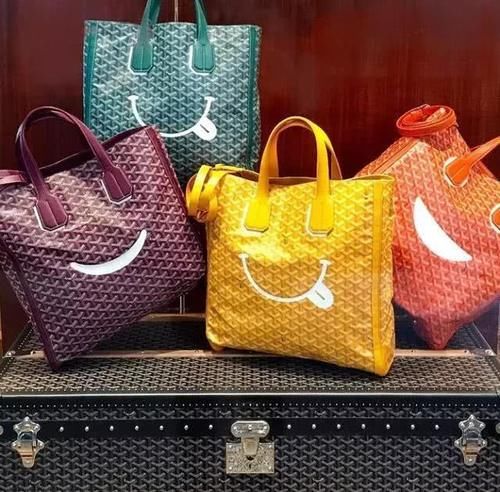  「女性」老花包＝老气？这5个经典品牌老花包也可以很时尚，一辈子都不过时