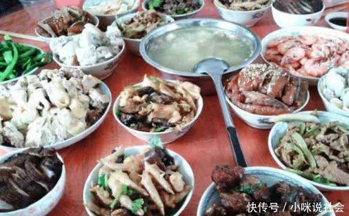 农村的酒席讲究，这道菜上了之后，识趣的人都溜了，不懂的还坐着