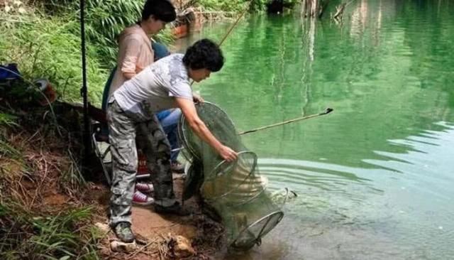  「反对」都说钓鱼人的快乐是为娱不为鱼，我反对