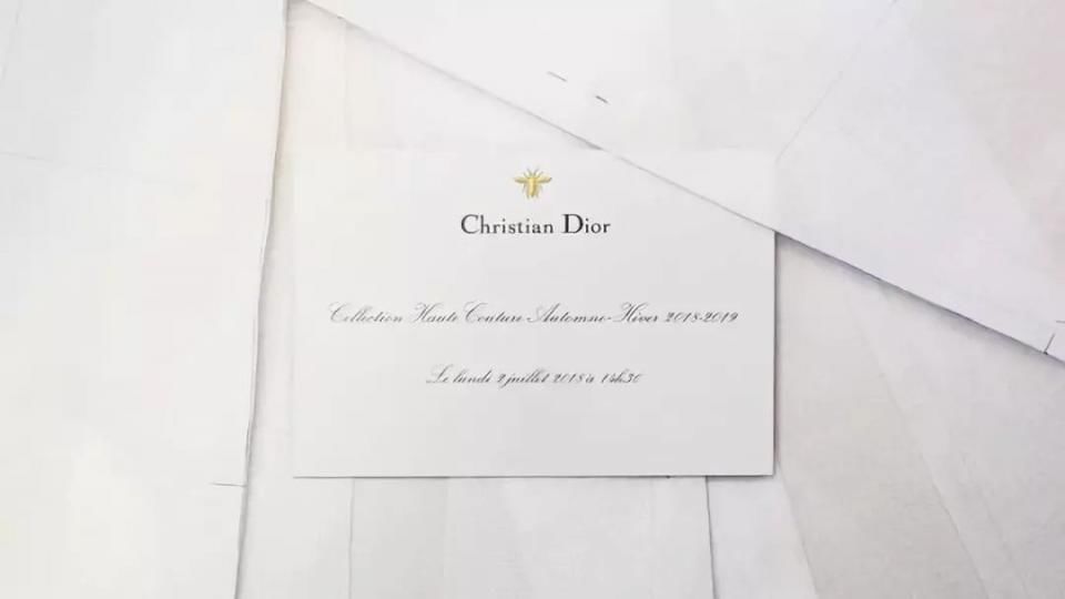 迪奥究竟有什么魔法让景甜如此着迷?