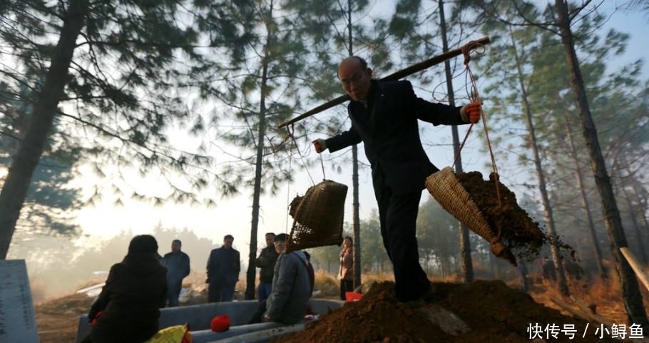  「取消」有专家建议取消土葬改为火葬，还美其名曰：对农民好，