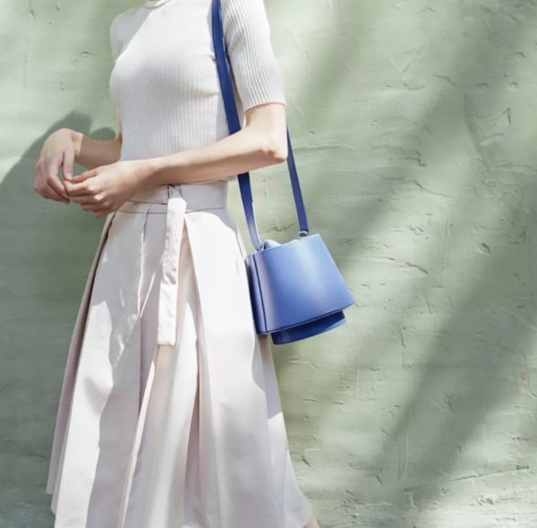 5款好看又有质感的小众包包 让你背出大牌质感