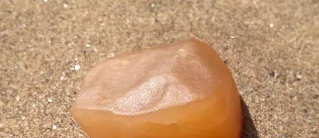 前有玉石垒猪圈, 后有和田玉砌鸡窝, 这个村子到底什么来头