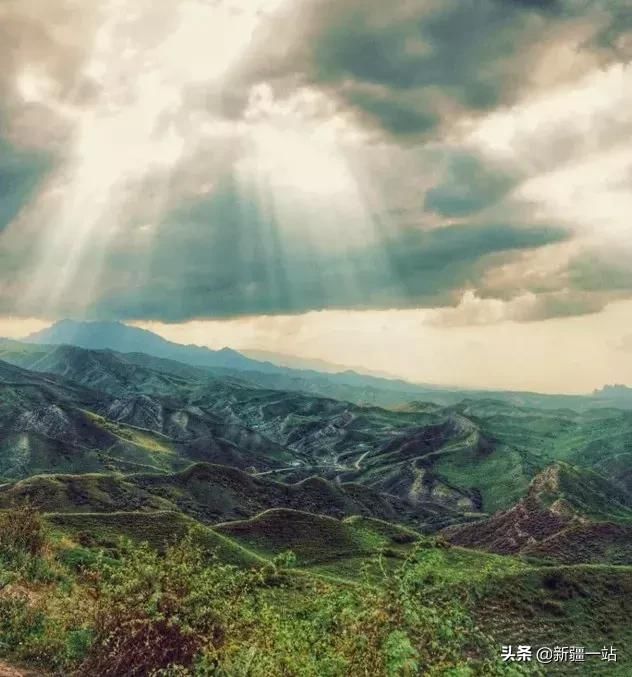 距乌市1h，新发现一条绝美天路，竟然美过独库！