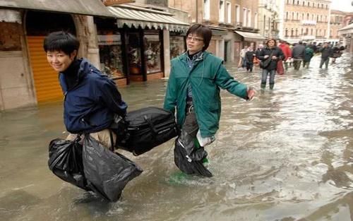 威尼斯水患继续，严重影响旅游业 2021年底前建好排水系统