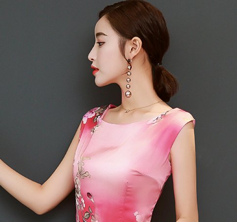 上海女人真会穿，旗袍+丁字裤!魅力四射，赚足回头率