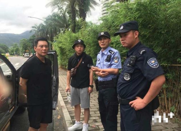 网曝知名男演员深圳租车遭盘查，妻子是知名主持人，吴京躺枪