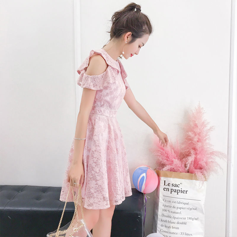 倘若你不到1米六，裙子不要太长，这些高高裙+单鞋，凸显自信美