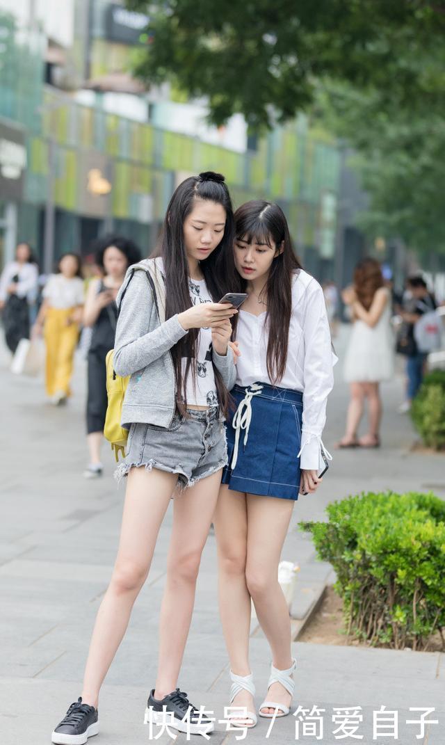  不错：街拍：爱逛街的闺蜜,腿型都不错