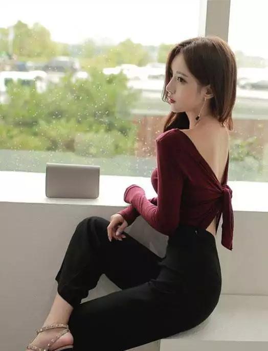 时尚紧身裤让好身材展露无遗, 美的没有尴尬