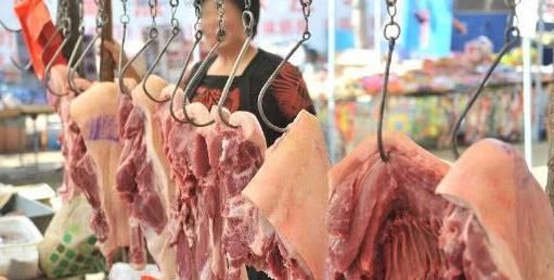 进入8月猪价持续飞涨, 局地已破30, 这波涨价潮对谁影响最大?
