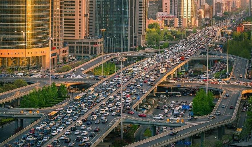 中国最堵车的城市，不是北上广深，为例第一的竟然是它！