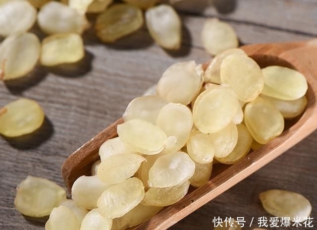  #食物#女人别傻傻买名贵化妆品了，多吃这6种碱性食物，皮肤水嫩有弹力