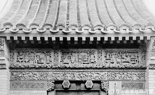 一百年前侵华日军所拍老照片上的这座如意门楼如今变成什么样了