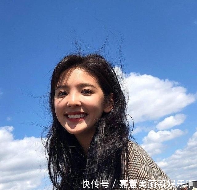  女生@长相干净的女生，一般都会有这4特点，即使五官很一般男生也喜欢