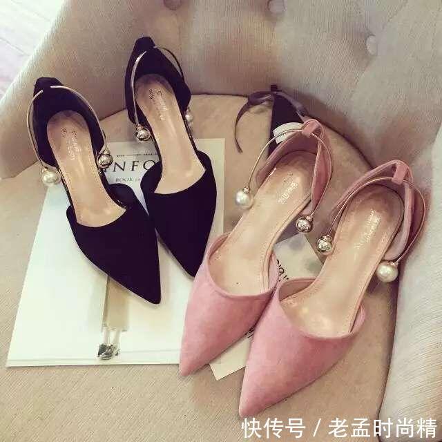  魅力：夏季就穿气质小高跟，散发魅力女人味