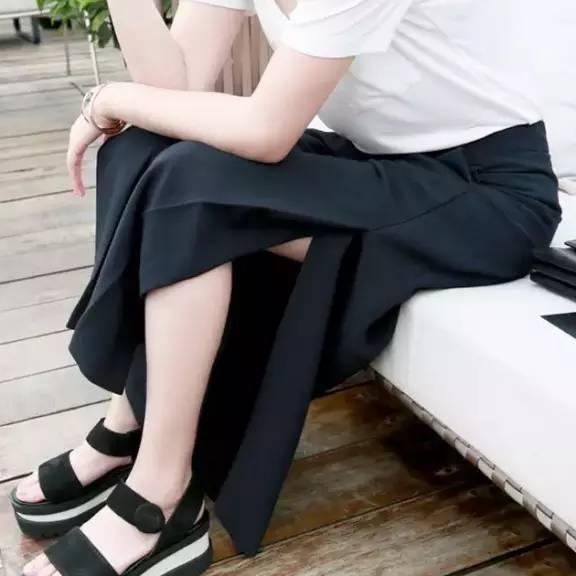 开衩裙走光是假的，撩人是真的！