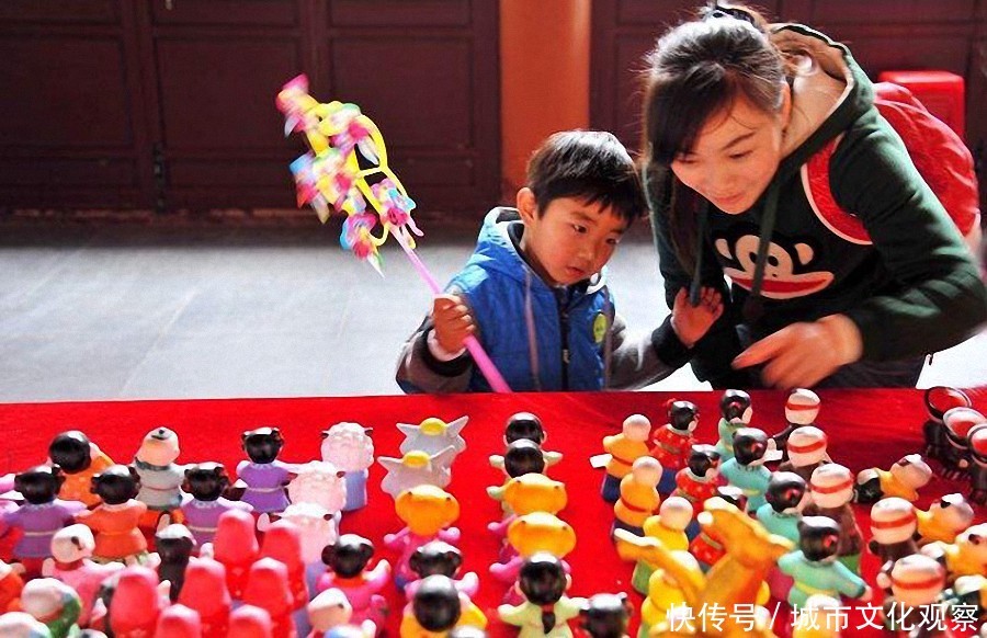 今年武汉市黄陂区景区支付给村集体分成2800万元、农户2650余万元