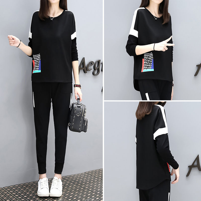 46岁老婆真会打扮!秋天穿这“卫衣+小脚裤”，洋气嫩美像30