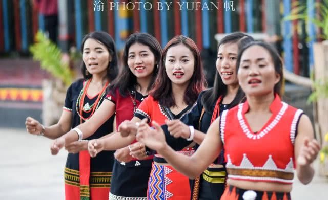 中国名字最长的县，至今不通高速公路和铁路，百姓却富裕又幸福