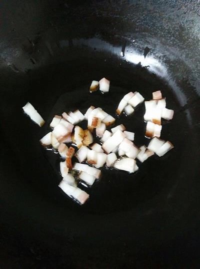  「技巧」好吃的不得了的腊肉焖饭，不费精力技巧，有菜有饭带去上班很方便