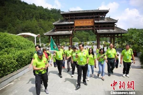 中国—东盟国际汽车拉力赛穿越广西沿边公路