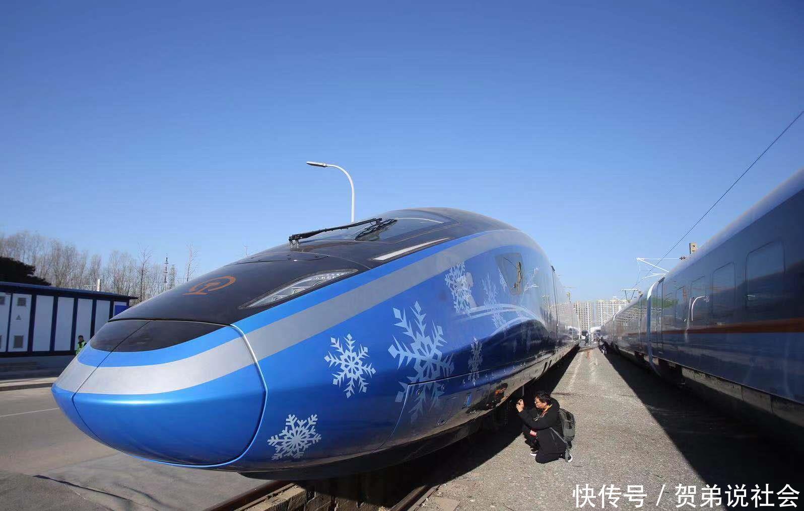  [京张高铁]北京在建的一条高铁，对接河北，长约174千米