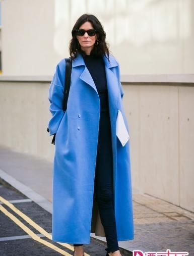 『女人』【尚】秋季流行什么鞋子 V口鞋尽显女人的优雅和气质