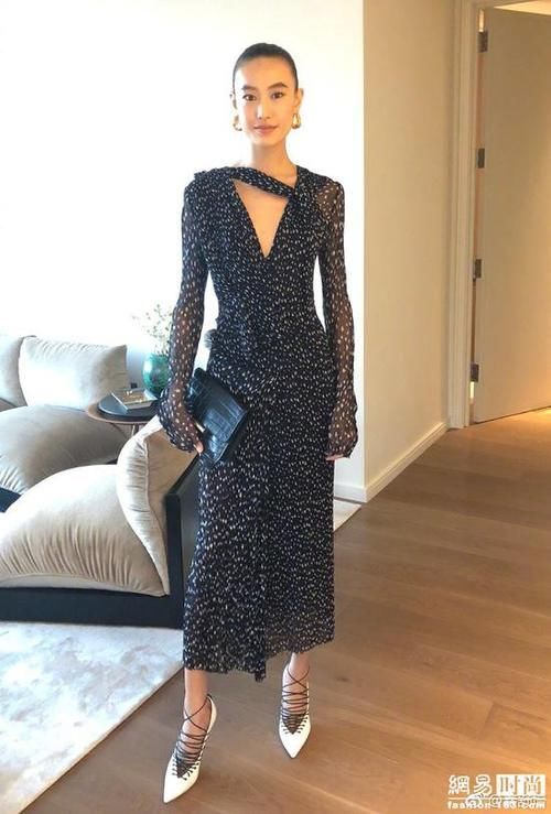 18 岁进模特界，二婚仍征服浪子陈冠希，凭啥？